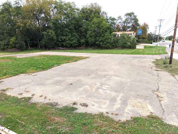 0.85 Acres of Commercial Land for Sale in Roseville, Minnesota