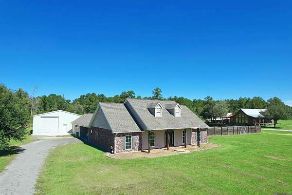 4.73 Acres of Land with Home for Sale in Albany, Louisiana