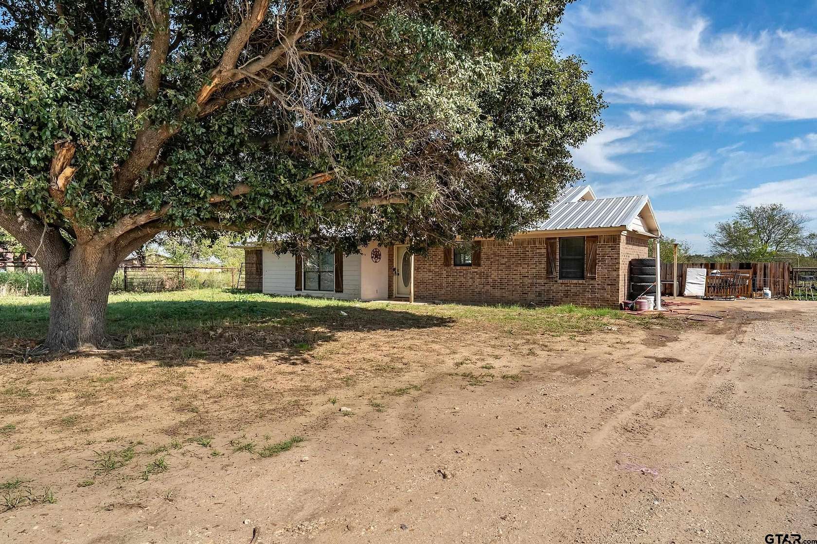 2.78 Acres of Land with Home for Sale in Alba, Texas