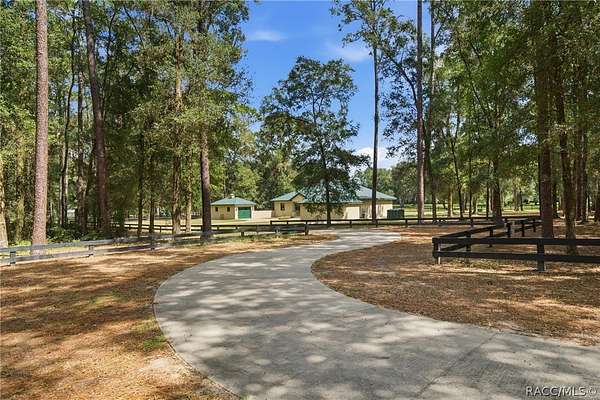 4.7 Acres of Land with Home for Sale in Ocala, Florida