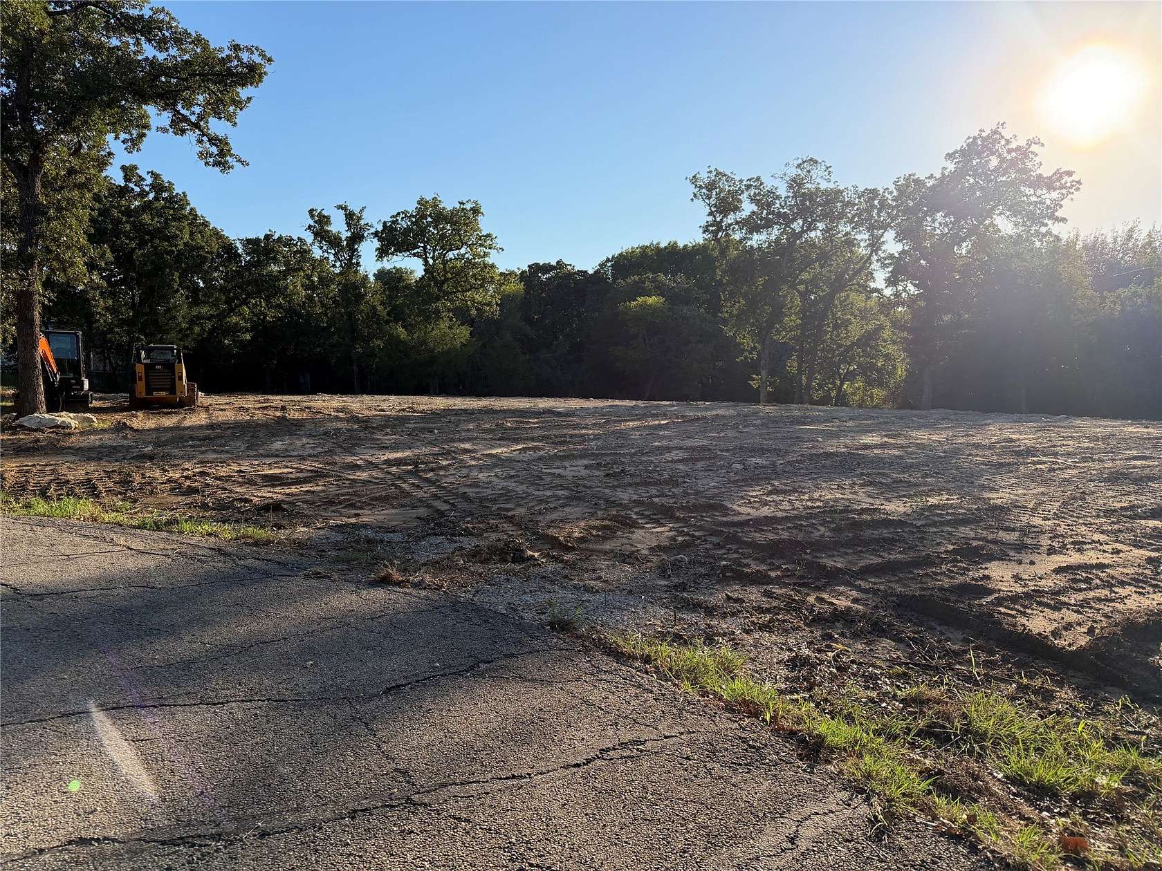 1.5 Acres of Residential Land for Sale in Joshua, Texas
