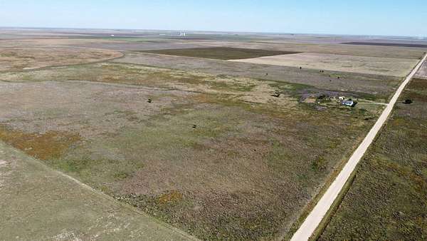 157 Acres of Land with Home for Sale in Ulysses, Kansas