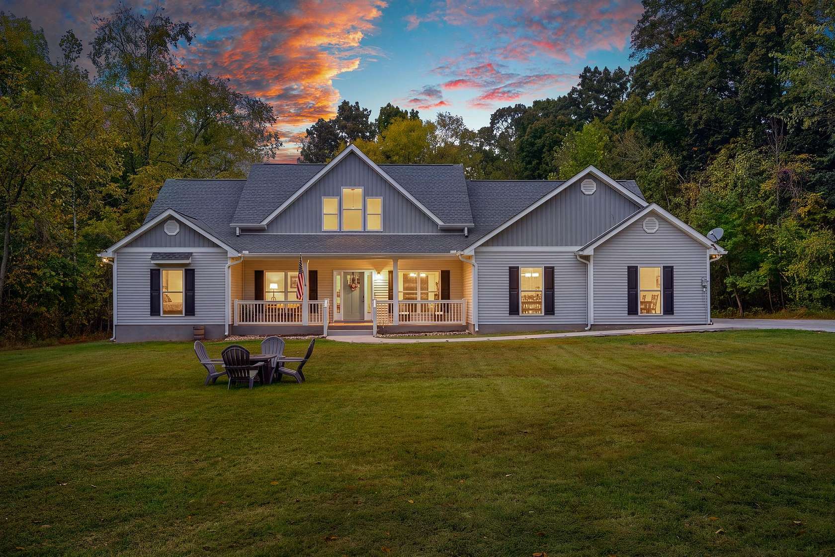 6.18 Acres of Land with Home for Sale in White House, Tennessee