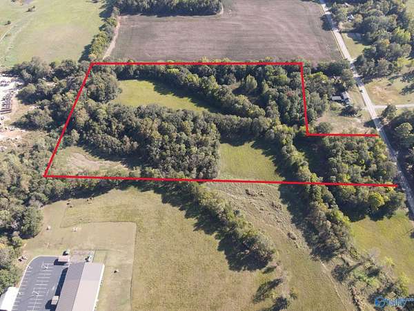 14 Acres of Land for Sale in Moulton, Alabama