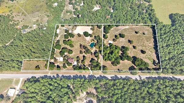 22.3 Acres of Land with Home for Sale in Elkhart, Texas