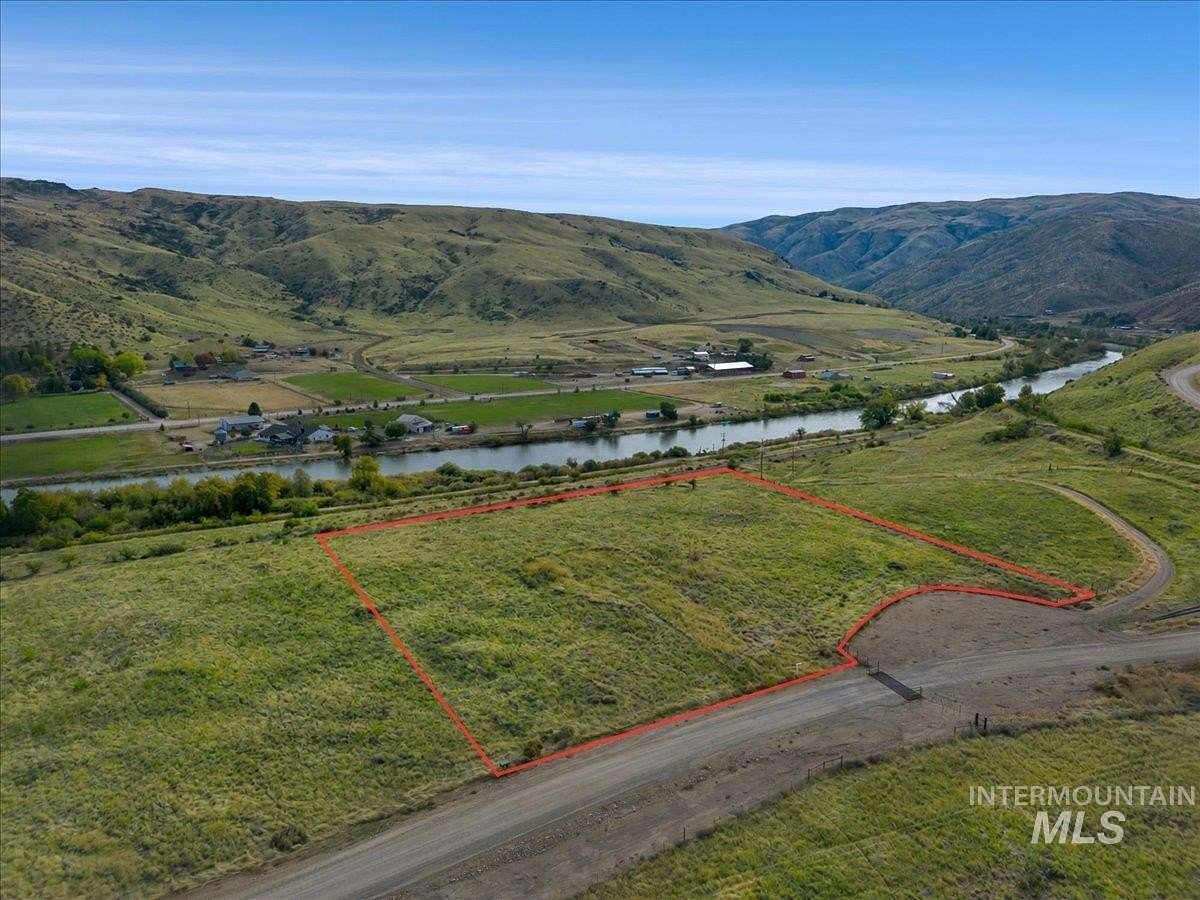 5 Acres of Residential Land for Sale in Emmett, Idaho