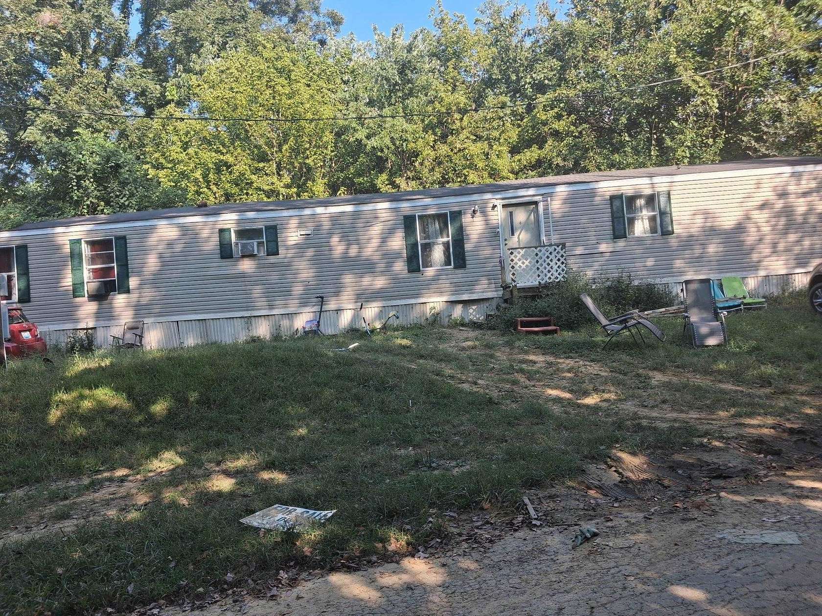 2.23 Acres of Land with Home for Sale in Henderson, Kentucky
