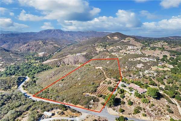 10 Acres of Land for Sale in Murrieta, California