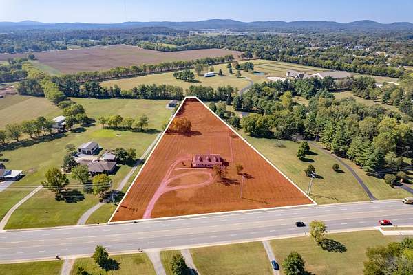 4.5 Acres of Improved Mixed-Use Land for Auction in Murfreesboro, Tennessee