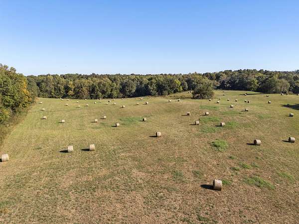 110 Acres of Land for Sale in Dickson, Tennessee