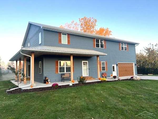 2.5 Acres of Land with Home for Sale in Saginaw, Michigan