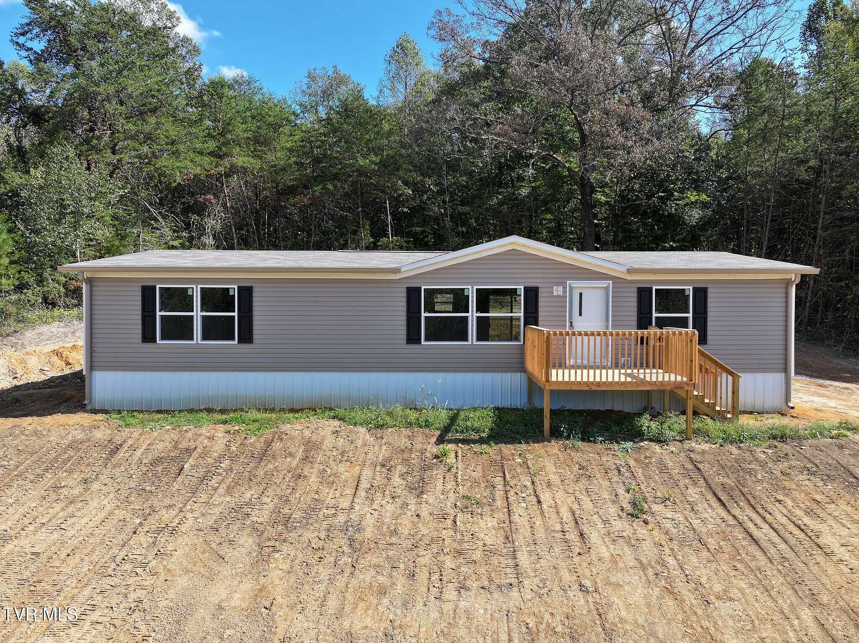 2 Acres of Land with Home for Sale in Greeneville, Tennessee
