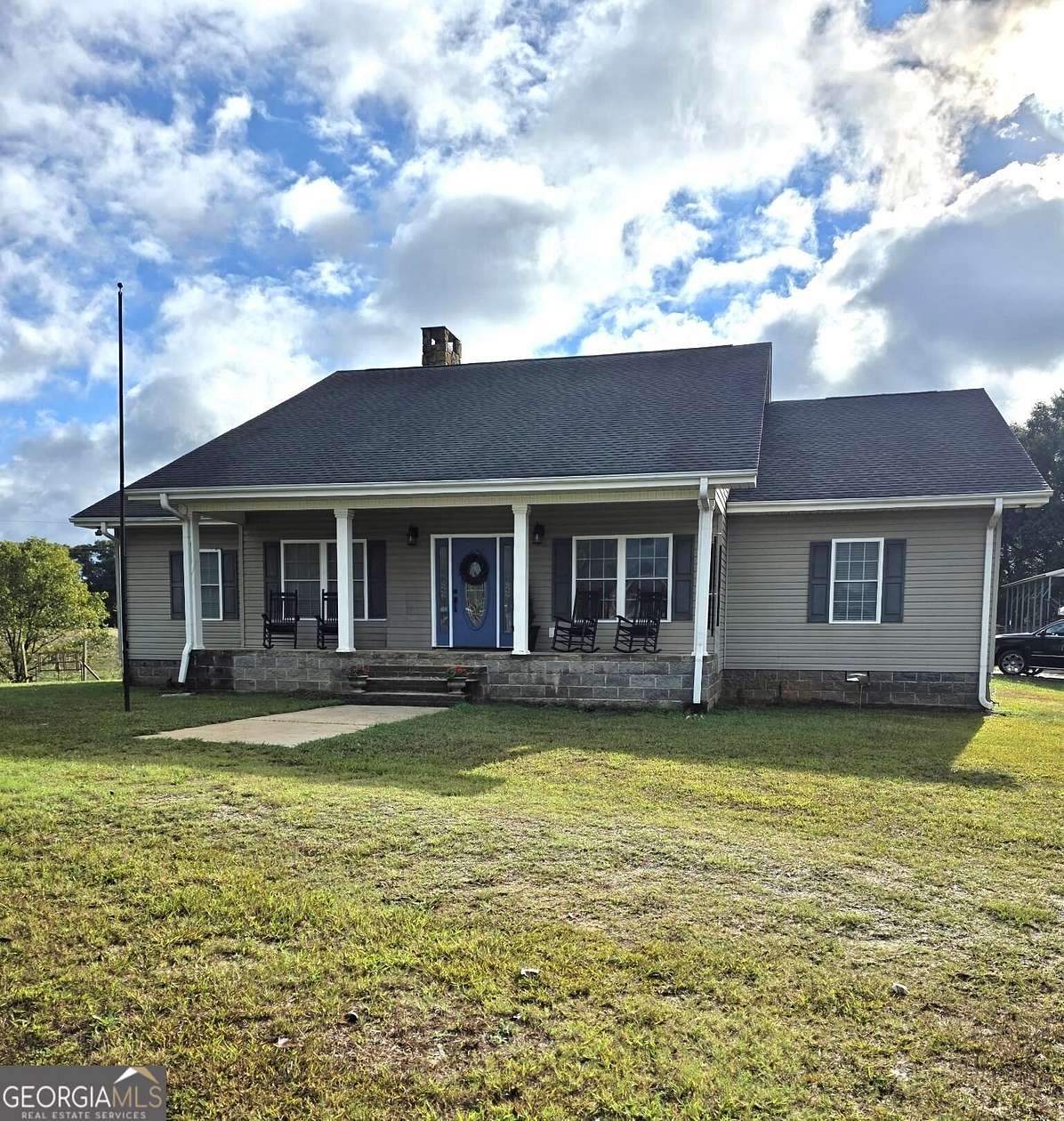 10.2 Acres of Land with Home for Sale in Elberton, Georgia