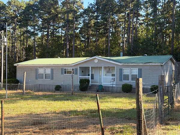1.5 Acres of Land with Home for Sale in Waldo, Arkansas