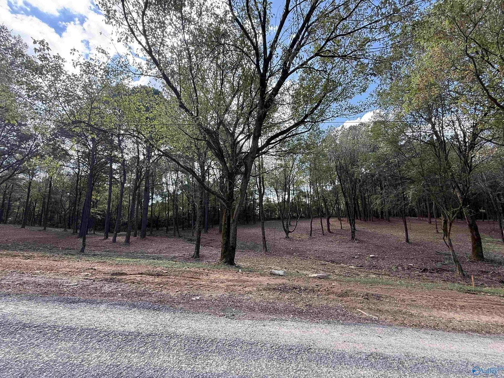 0.75 Acres of Residential Land for Sale in Vinemont, Alabama