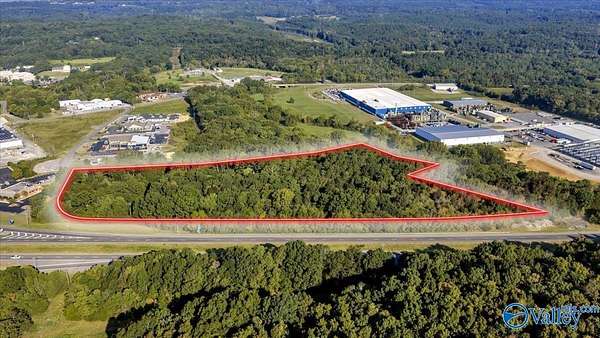 11 Acres of Improved Commercial Land for Sale in Fort Payne, Alabama