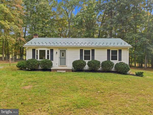 3.22 Acres of Land with Home for Sale in Keedysville, Maryland