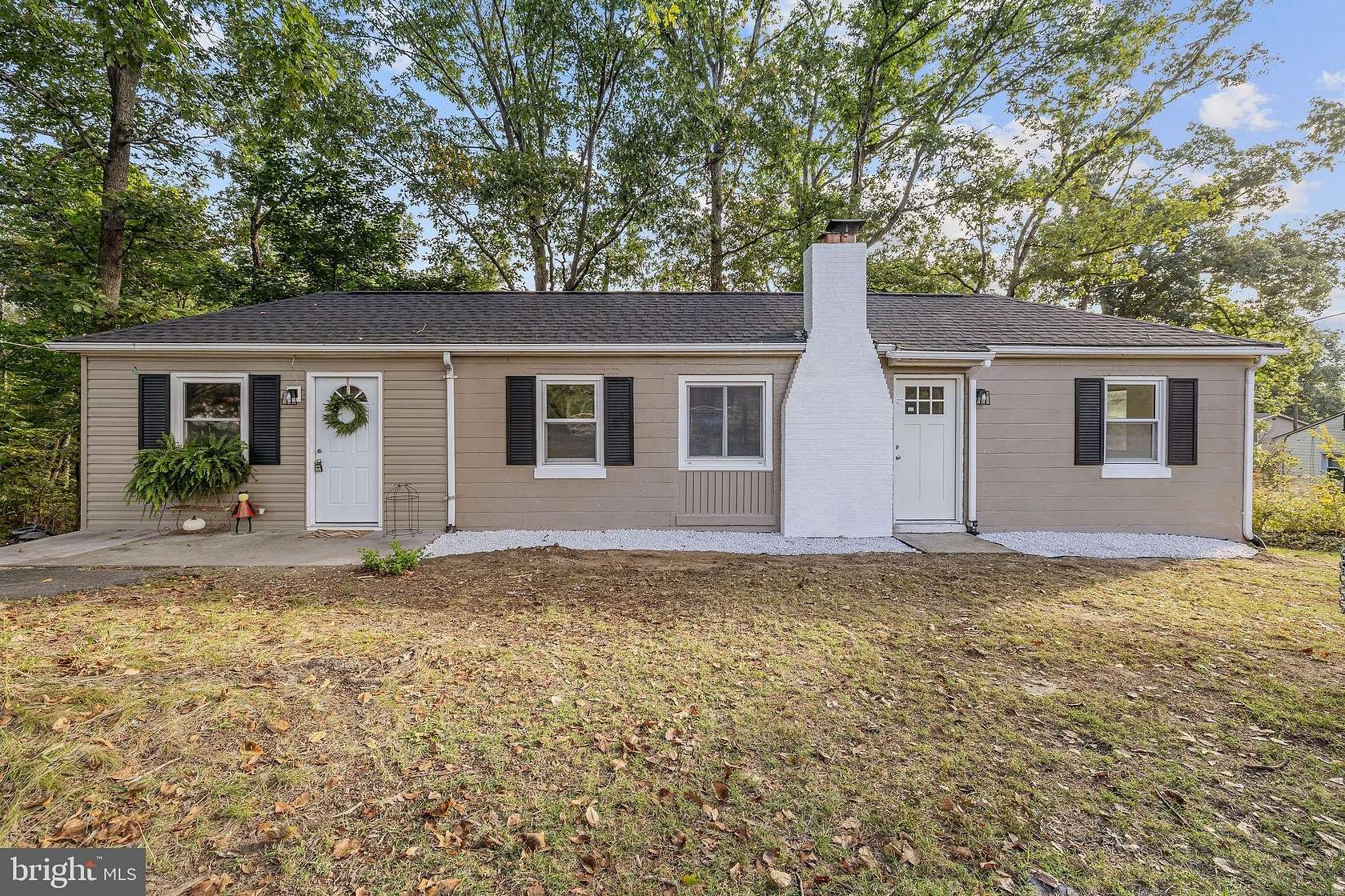 2 Acres of Land with Home for Sale in Front Royal, Virginia