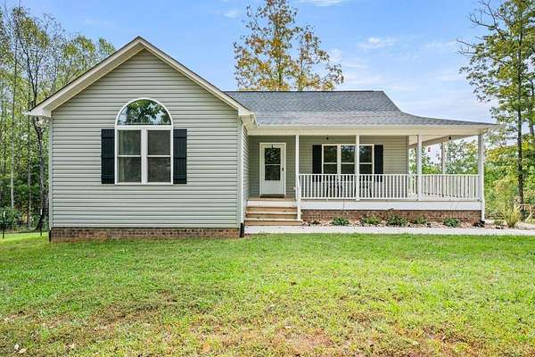 2 Acres of Land with Home for Sale in Appomattox, Virginia