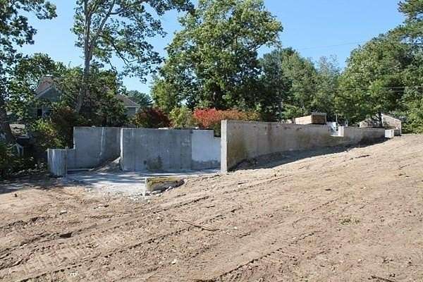 0.44 Acres of Residential Land for Sale in Blackstone, Massachusetts