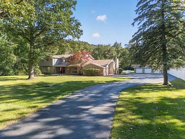 2.32 Acres of Land with Home for Sale in Lockport, Illinois