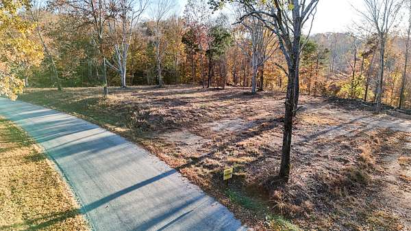 15.5 Acres of Recreational & Residential Land for Sale in Pulaski, Tennessee