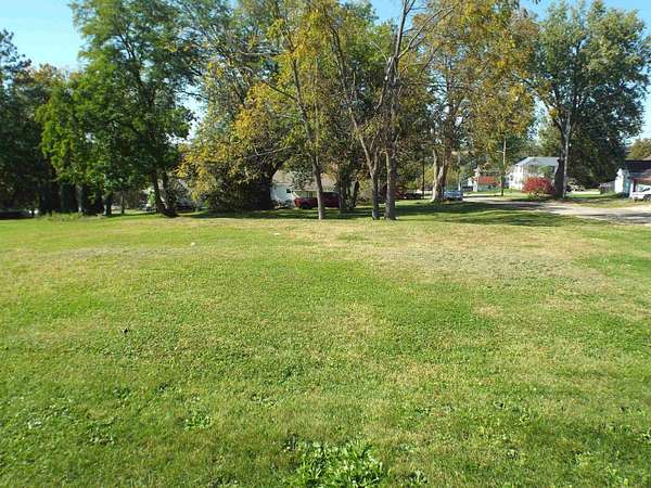 1 Acre of Residential Land for Sale in South Wayne, Wisconsin