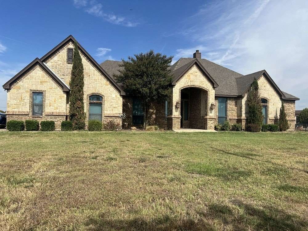 1.7 Acres of Land with Home for Lease in Combine, Texas