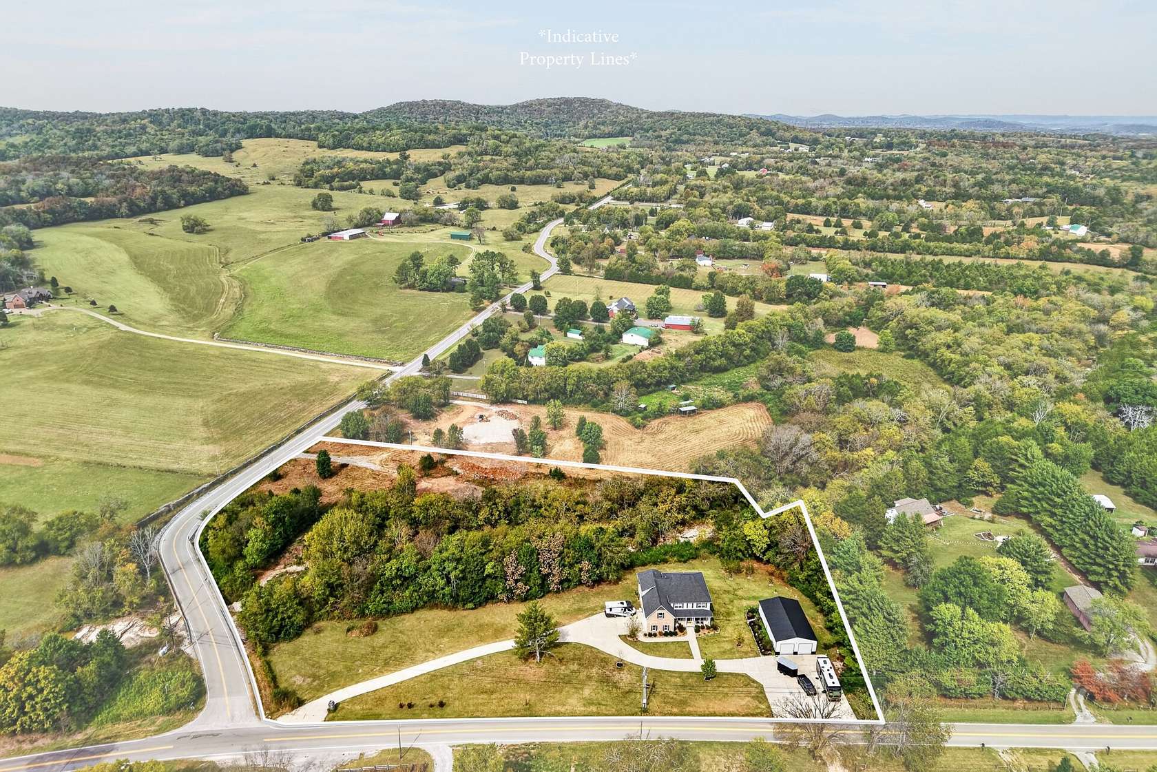 5 Acres of Land with Home for Sale in Lebanon, Tennessee