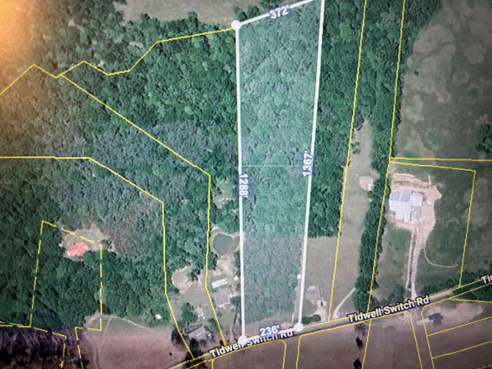 8.25 Acres of Residential Land for Sale in Dickson, Tennessee