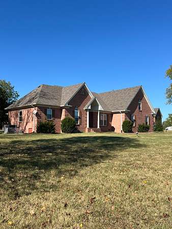 5.25 Acres of Land with Home for Auction in Gallatin, Tennessee