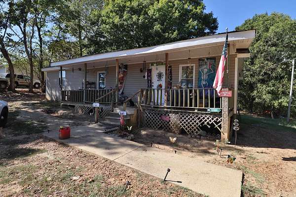 2.47 Acres of Land with Home for Sale in Halls, Tennessee