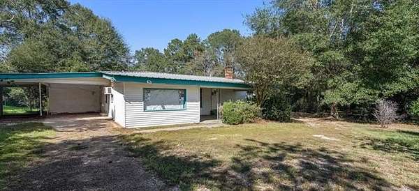 8.88 Acres of Land with Home for Sale in Folsom, Louisiana