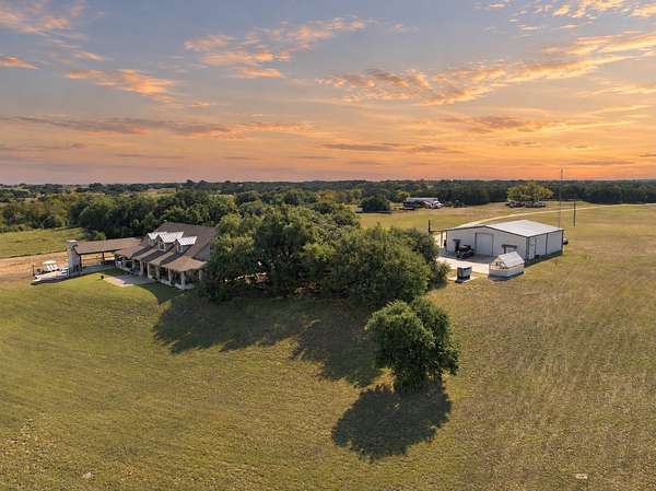 30 Acres of Recreational Land with Home for Sale in Clifton, Texas