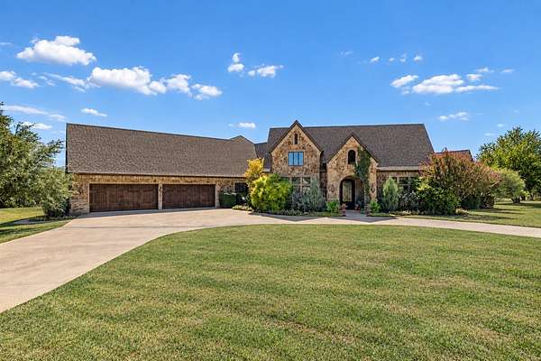 3.62 Acres of Land with Home for Sale in Cresson, Texas
