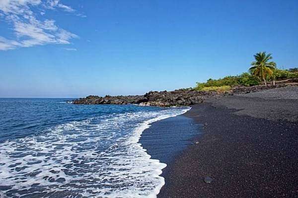 72 Acres of Land for Sale in Captain Cook, Hawaii