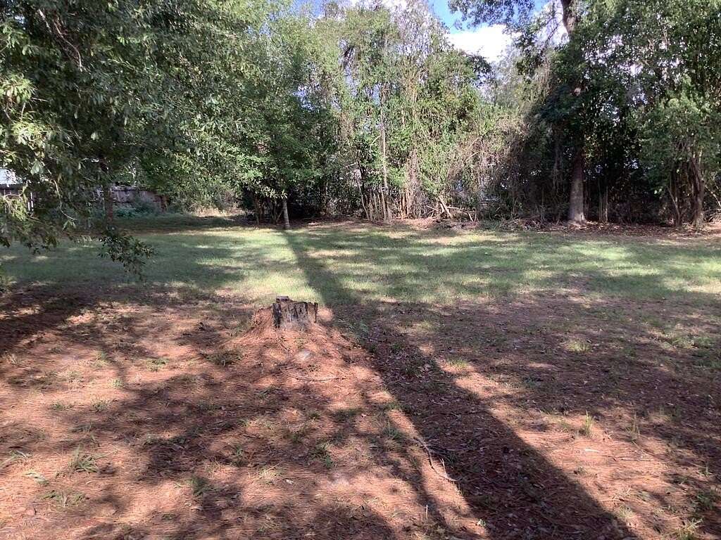0.55 Acres of Residential Land for Sale in Jasper, Texas