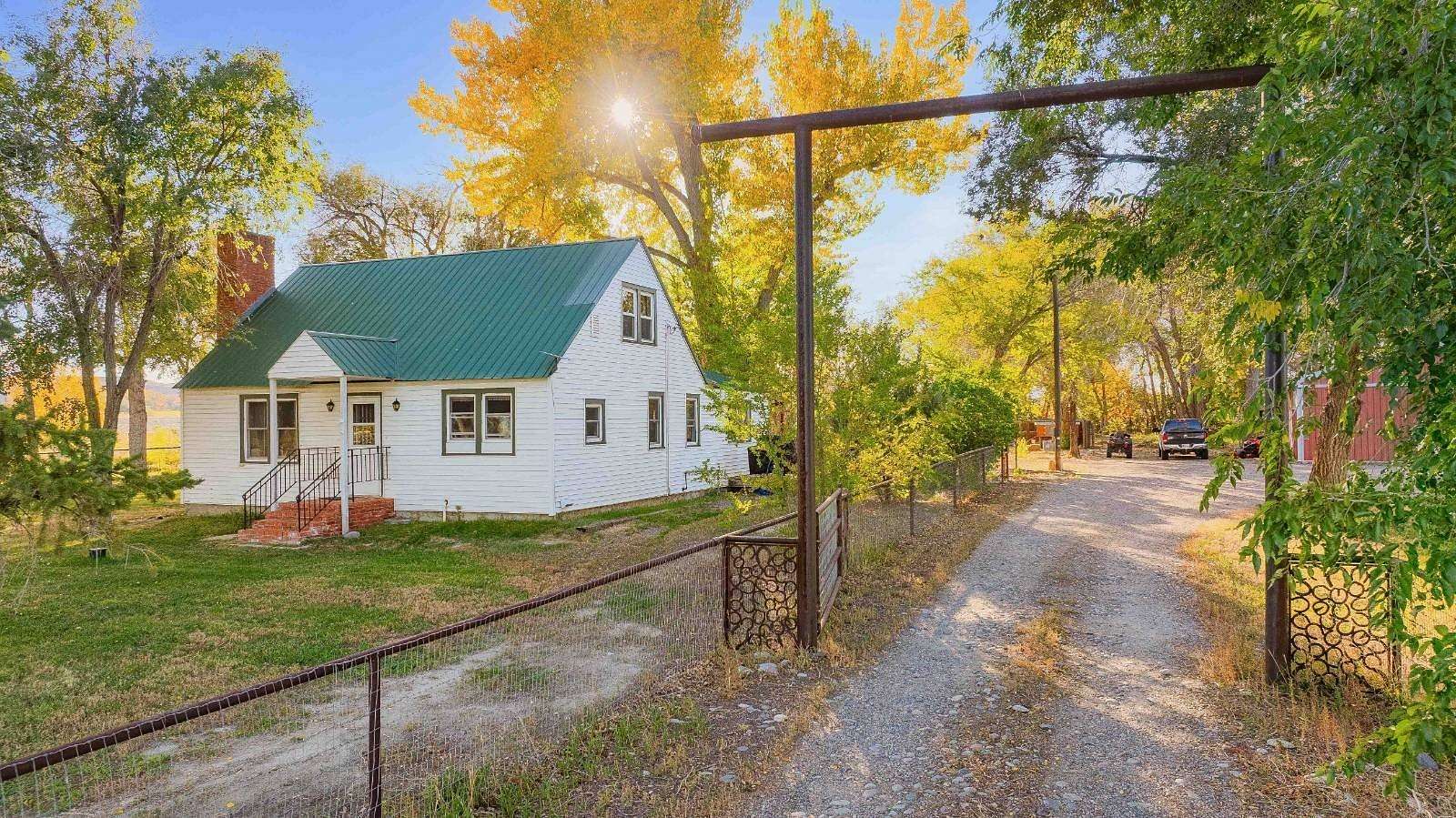 17.8 Acres of Land with Home for Sale in Pavillion, Wyoming
