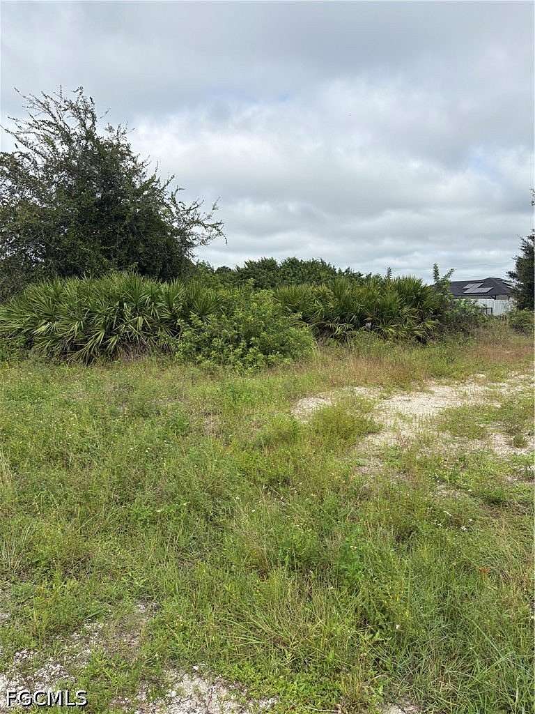 0.25 Acres of Residential Land for Sale in Lehigh Acres, Florida