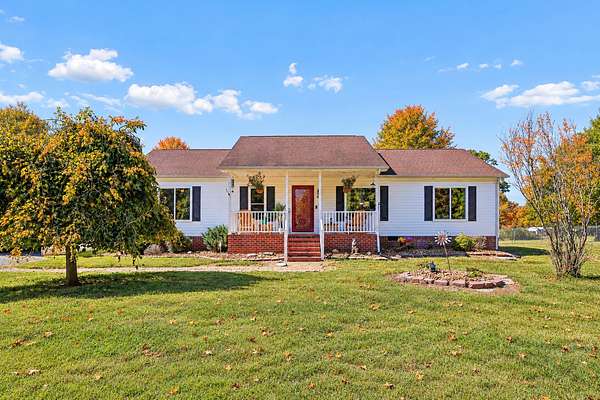 5 Acres of Land with Home for Sale in Columbia, Tennessee