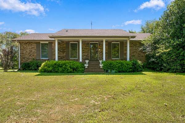 4.3 Acres of Land with Home for Auction in Springfield, Tennessee