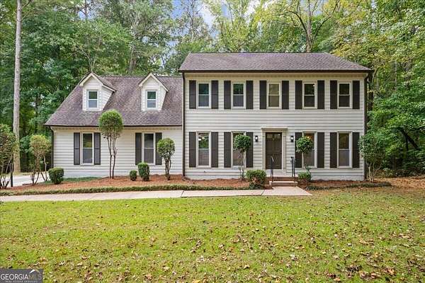 13.3 Acres of Land with Home for Sale in Fayetteville, Georgia