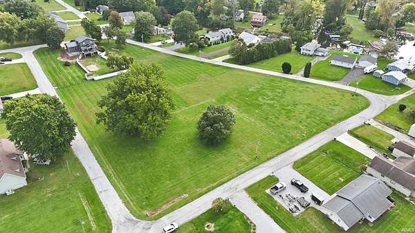 0.25 Acres of Residential Land for Sale in Cromwell, Indiana