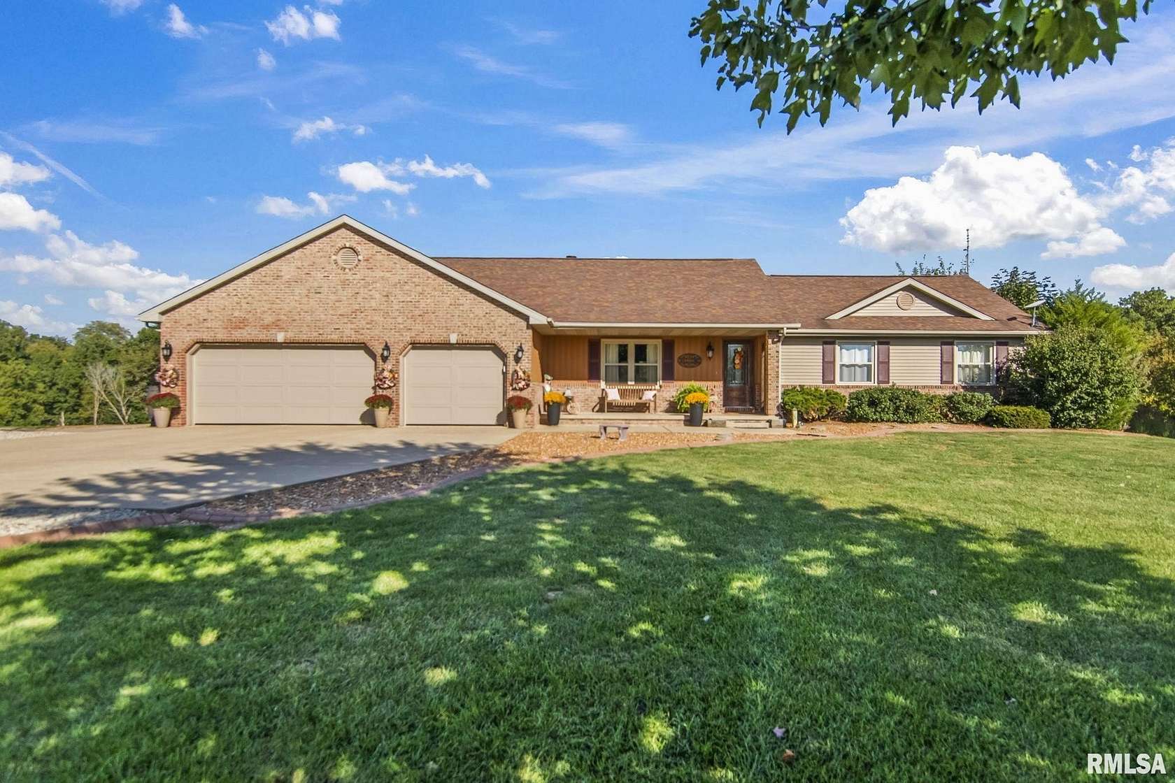 2.86 Acres of Land with Home for Sale in Petersburg, Illinois