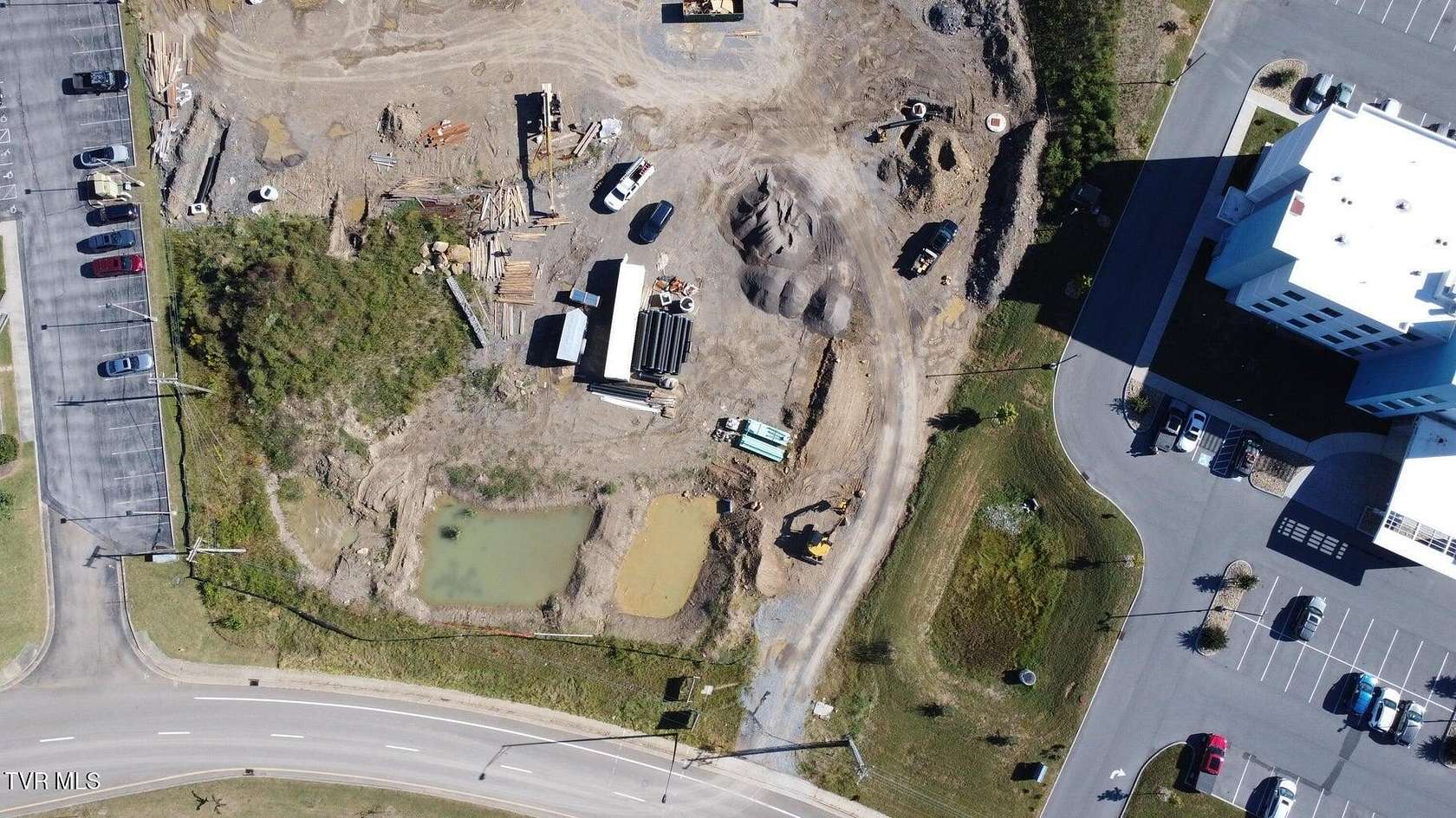 0.98 Acres of Mixed-Use Land for Sale in Kingsport, Tennessee