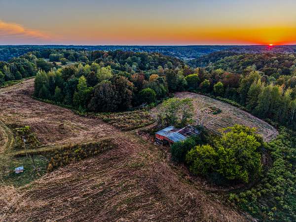 84 Acres of Land for Sale in Pulaski, Tennessee