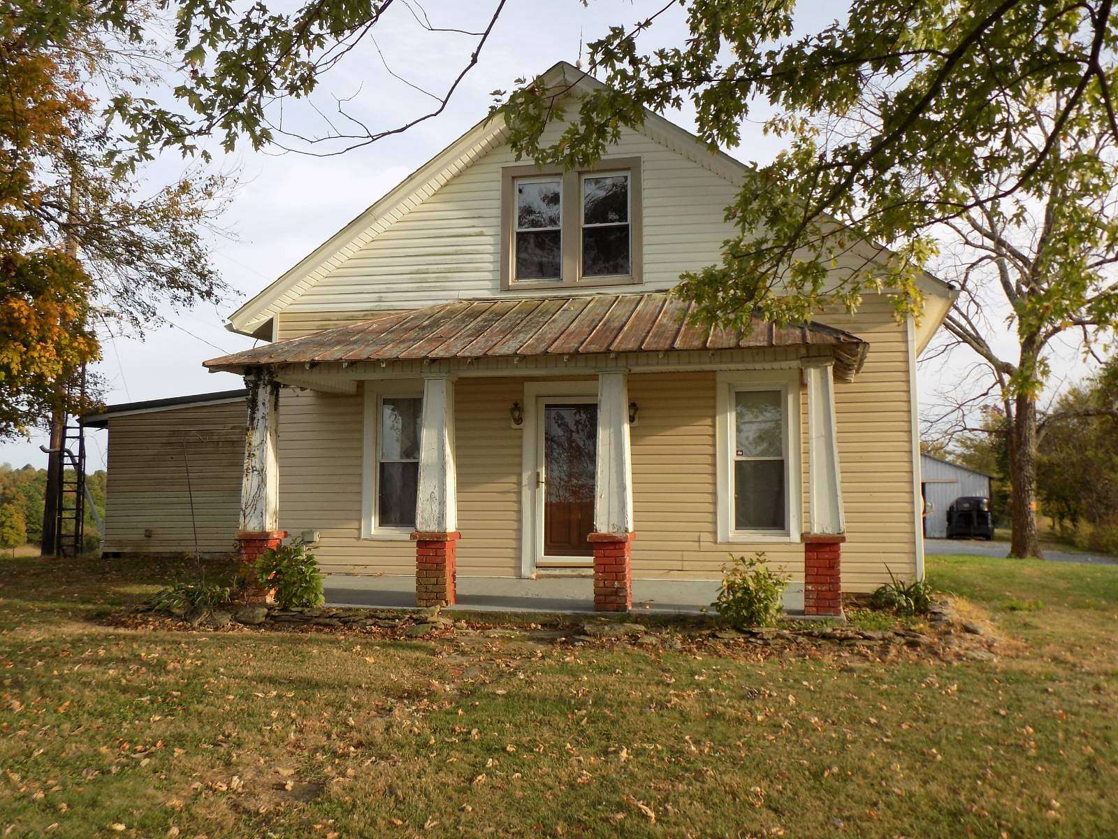15.5 Acres of Land with Home for Sale in Germantown, Kentucky