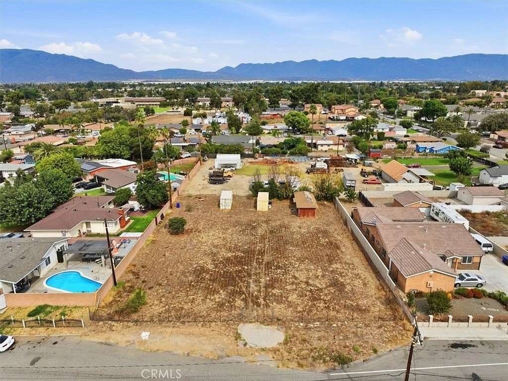 0.52 Acres of Residential Land for Sale in Fontana, California
