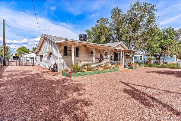 2.38 Acres of Improved Residential Land for Sale in Cañon City, Colorado