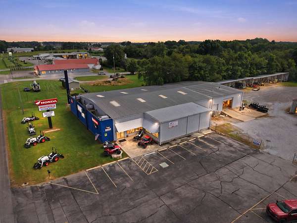 3.73 Acres of Improved Commercial Land for Sale in Fayetteville, Tennessee